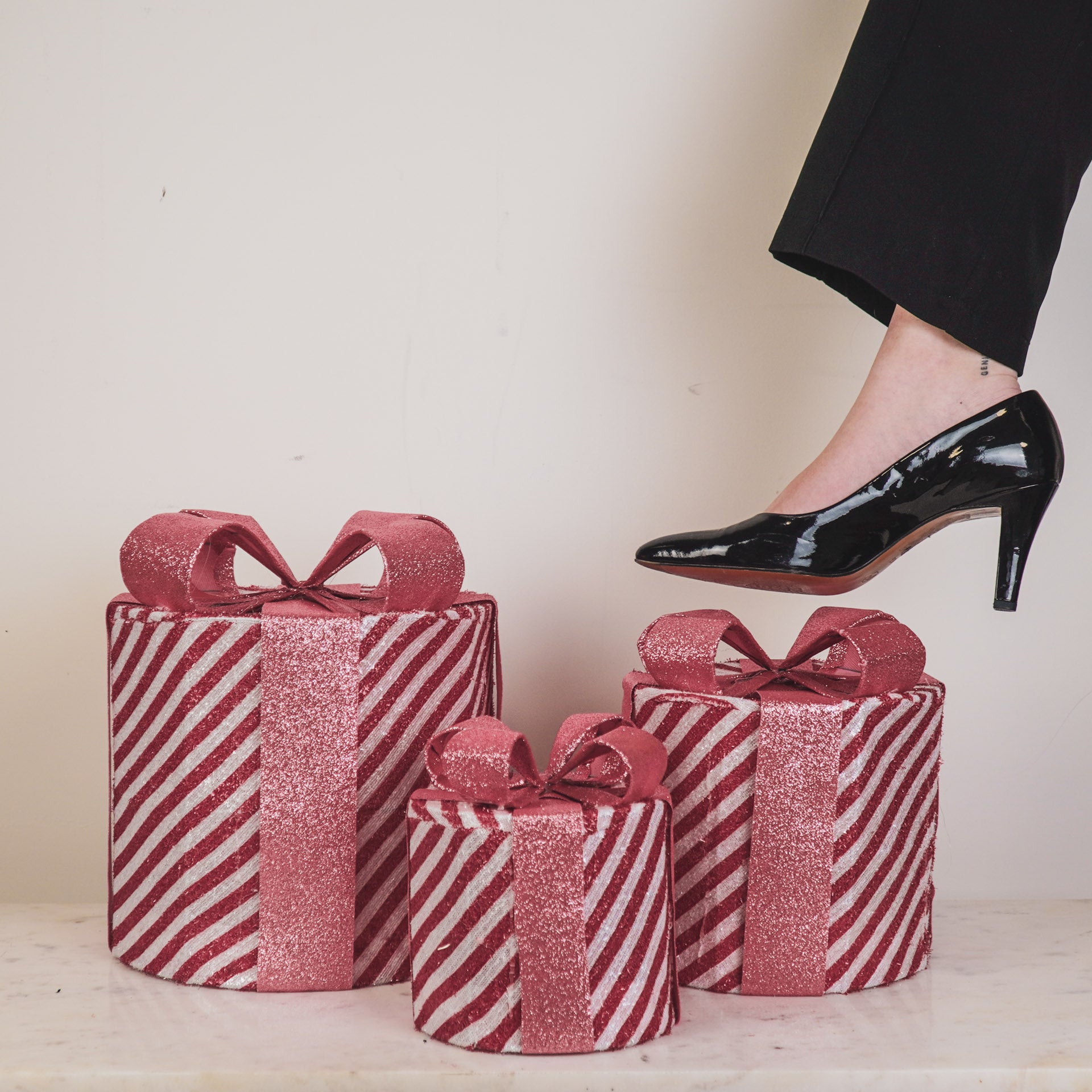 Kerst Led Lamp - Rond - Cadeau Set van 3 - Kunststof - Roze/Wit - 15cm/20cm/25cm