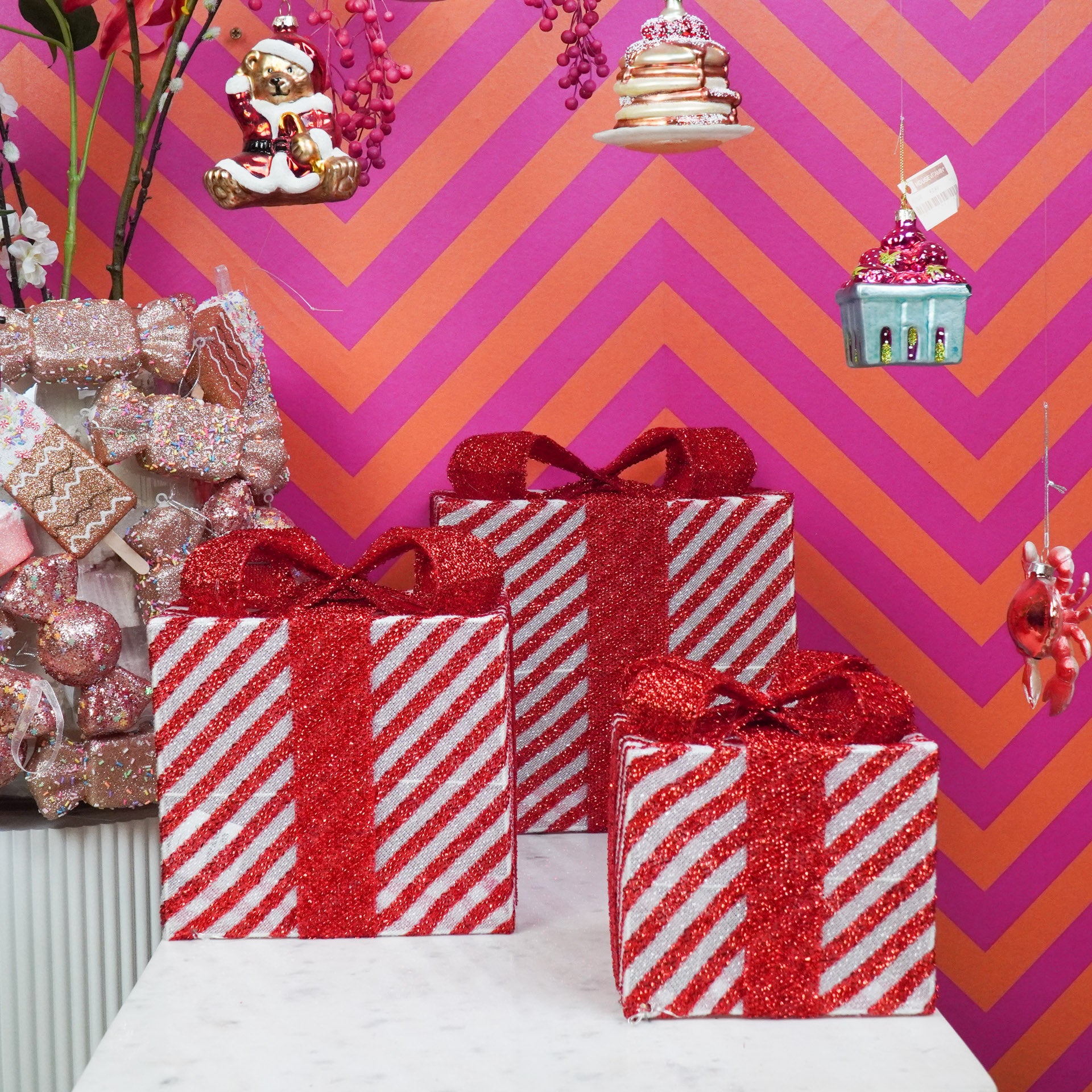 Kerst Led Lamp - Cadeau Set van 3 - Kunststof - Rood/Wit - 15cm/20cm/25cm