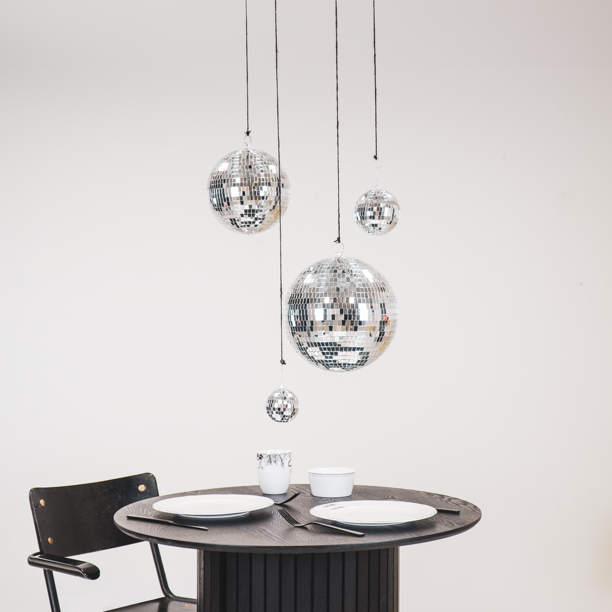 Set van 5 Disco Kerstballen – Zilver – Foam – 8/10/15/20/25 cm – Kerst Hangdecoratie