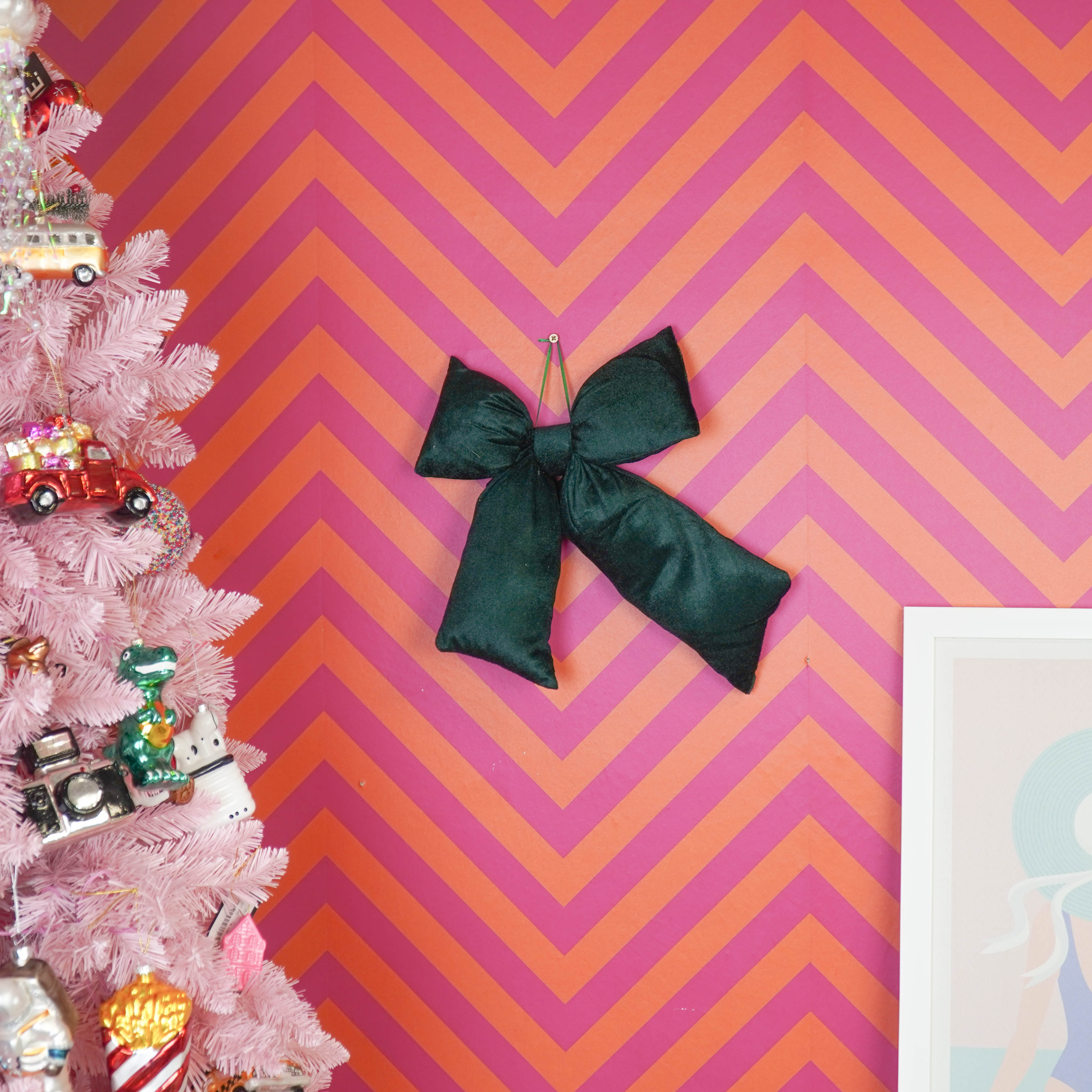 Kerst Decoratie - Strik - Stof - Groen Fluweelachtig - 32x40cm