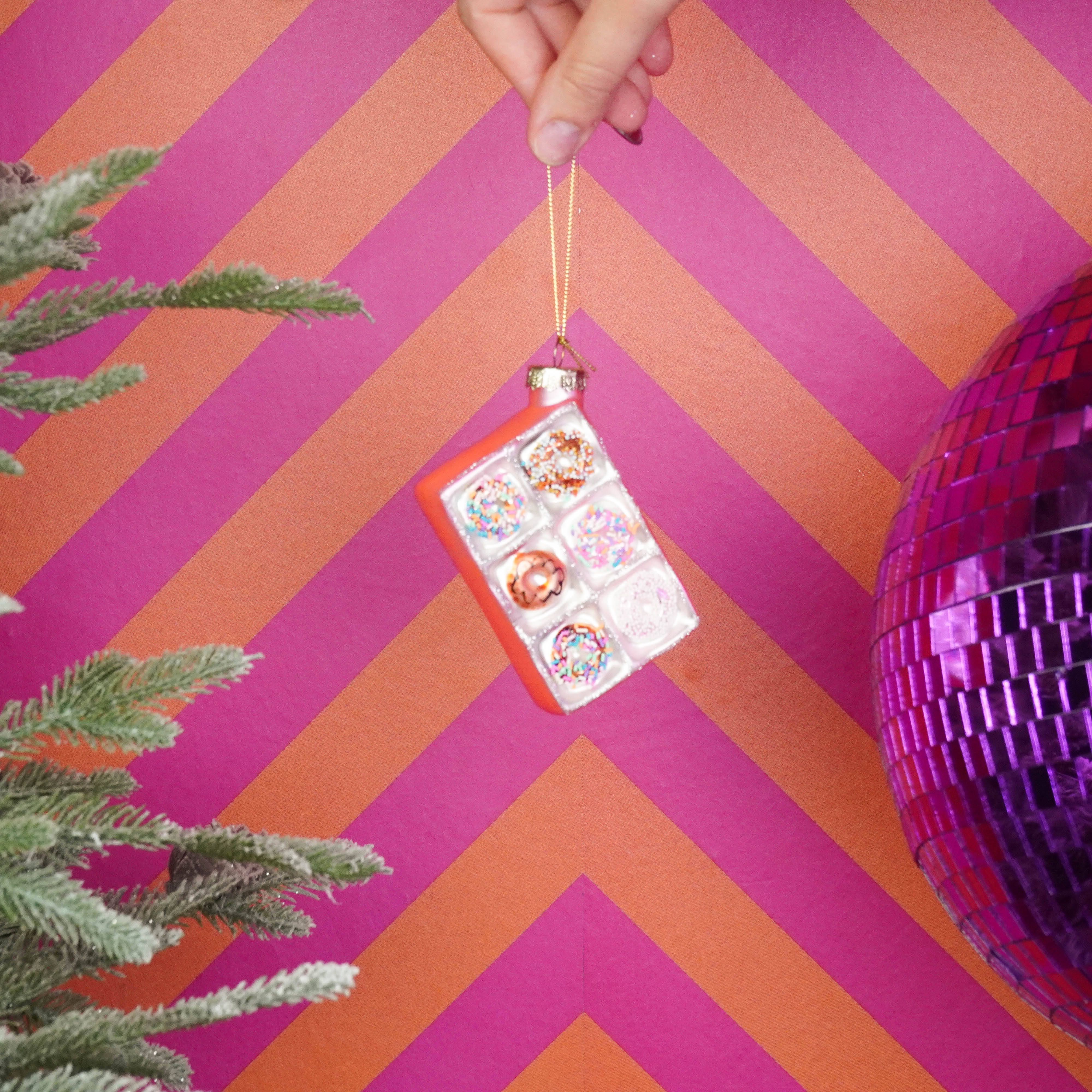 Kerstversiering - Kersthanger - Donut Doosje -  Multi kleur -  Glas - 6x3x9cm