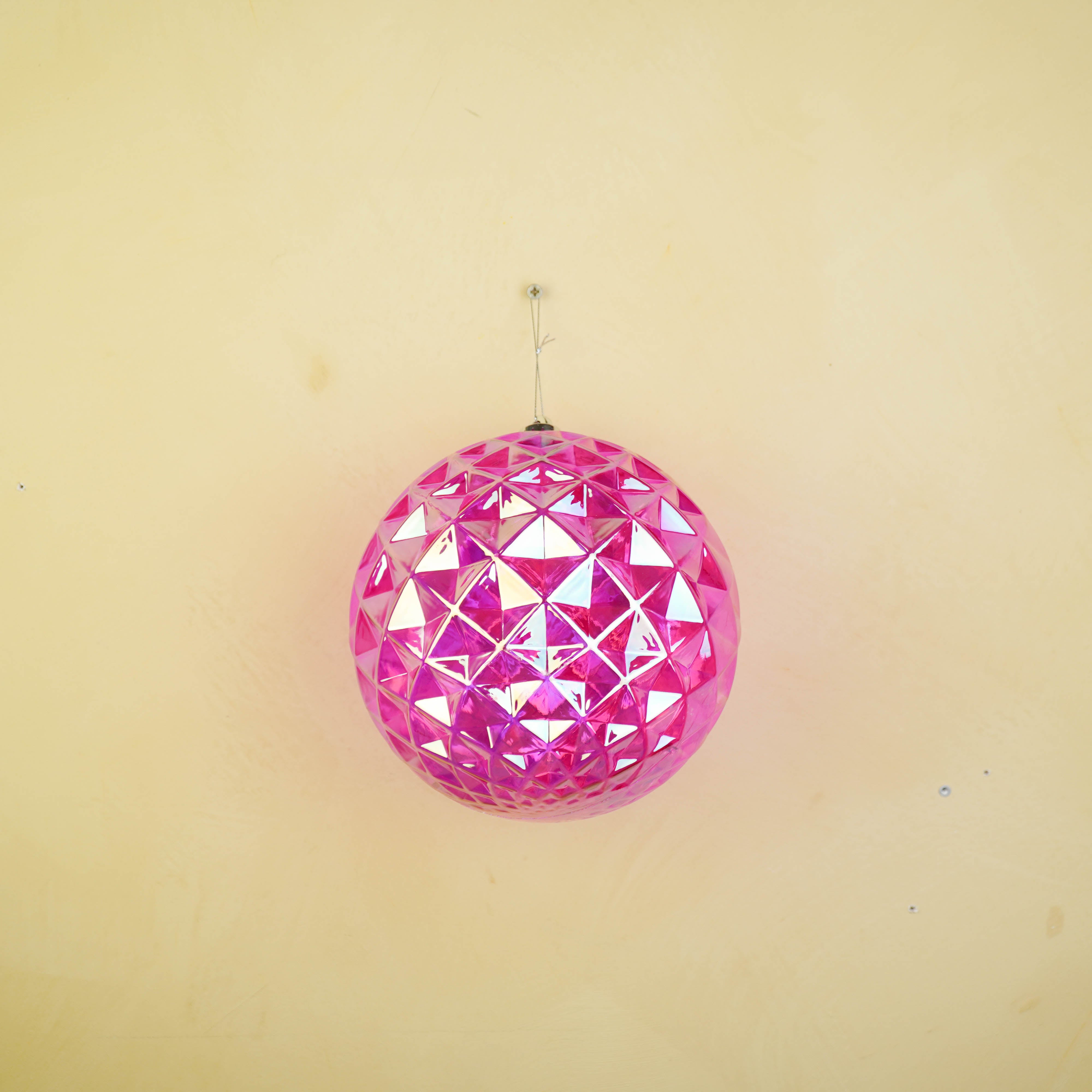 Kersthanger -  Kerstbal - Kunststof - Roze - 20x20cm