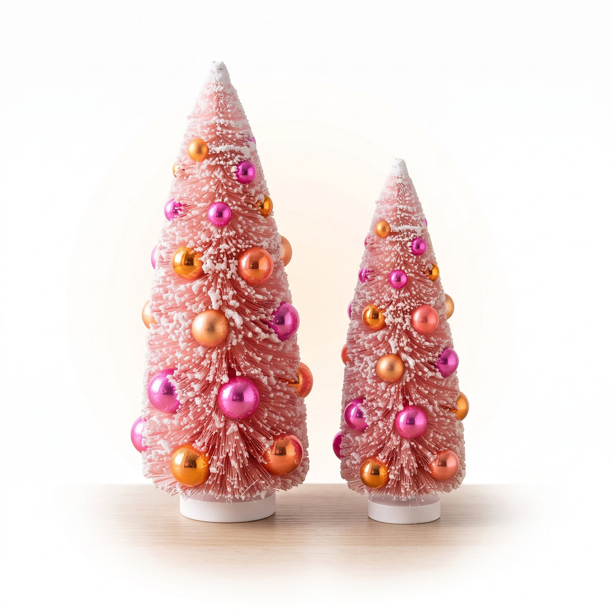 Set van 2 Roze Kerstboompjes met gekleurde ballen - 11x23 cm en 12,5 x 30 cm