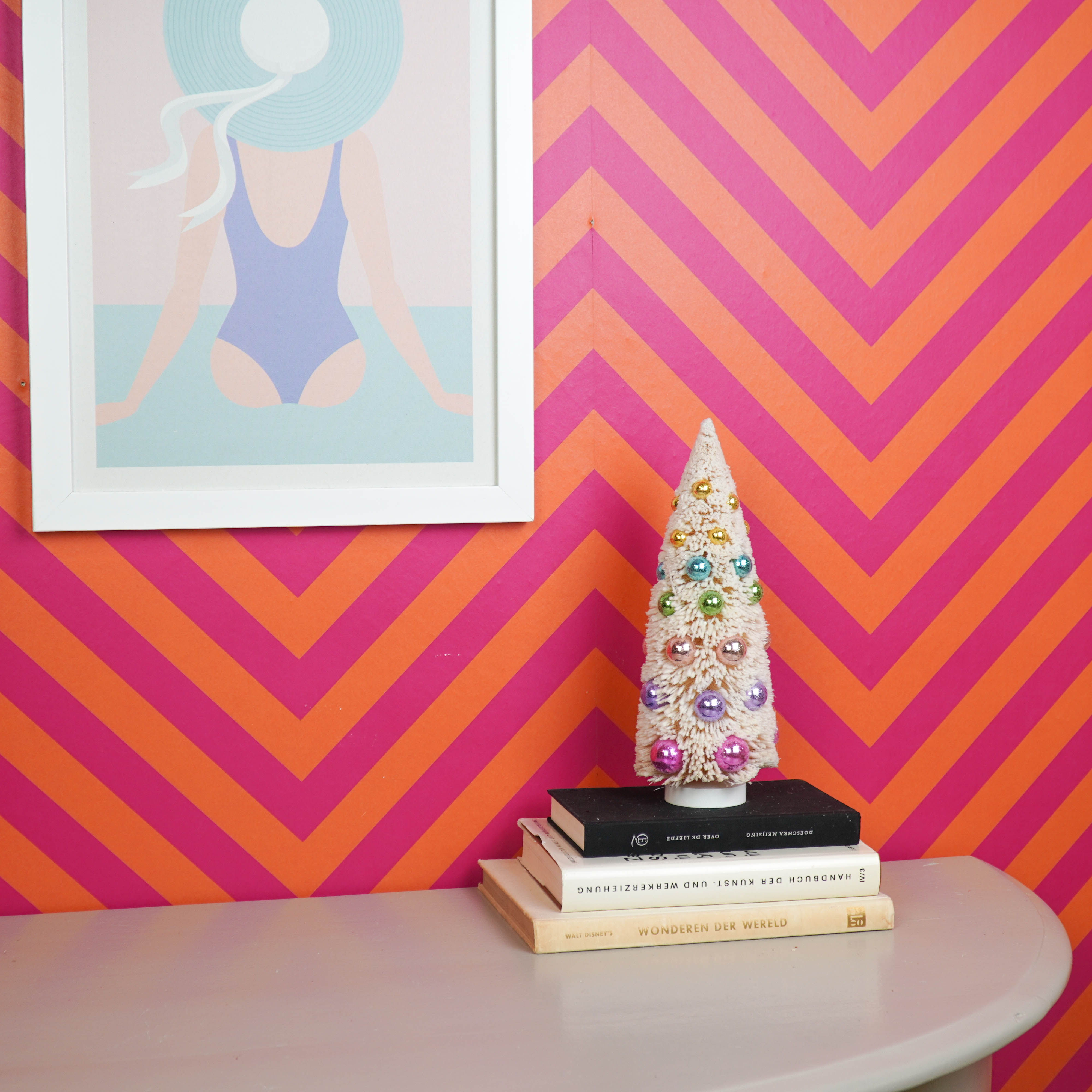 Kerstboom - Kunst Kerstboom met gekleurde ballen -  Sisal/ Kunststof -Beige / Multicolour  -