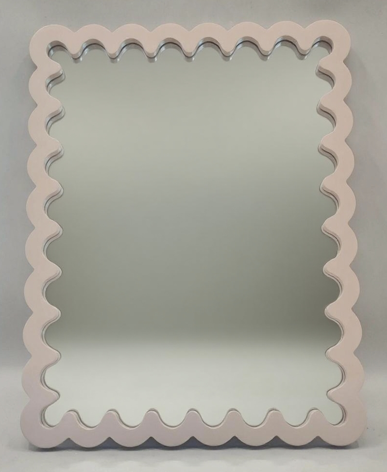 Spiegel - Wand- en Make Up Spiegel met Golvende Rand- MDF - Taupe- 33x43x1.5cm