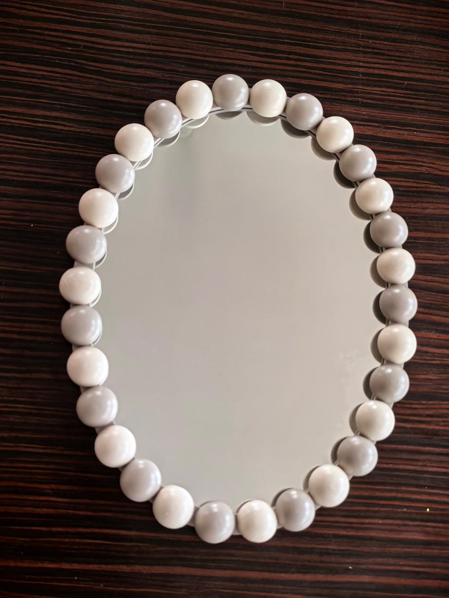 Spiegel - Wand Spiegel met Bolletjesrand - MDF/ Glas - Zand/ Taupe - 29x22.5cm