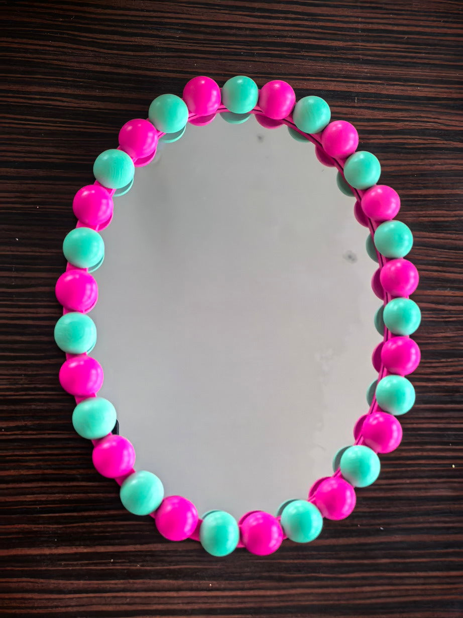 Spiegel - Wand Spiegel met Bolletjesrand - MDF/ Glas - Mint/ Neon Roze - 29x22.5cm